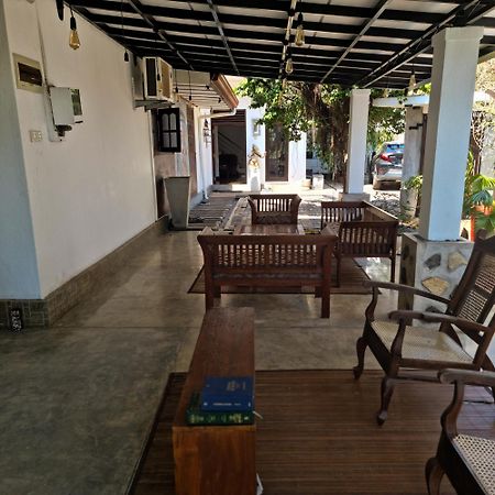 Hotel Amanda Mirissa Extérieur photo