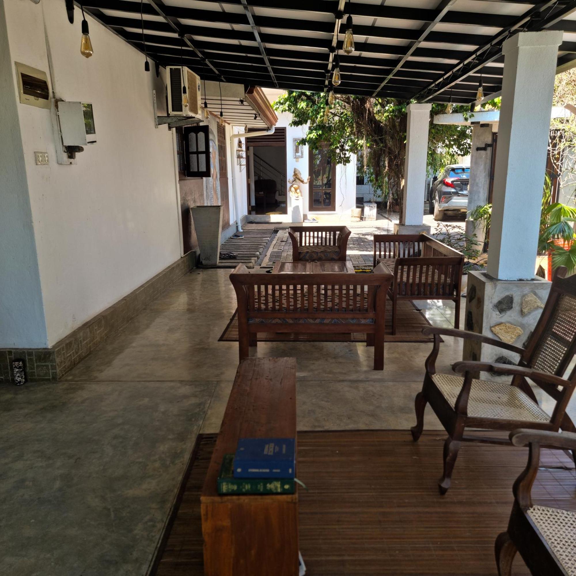 Hotel Amanda Mirissa Extérieur photo